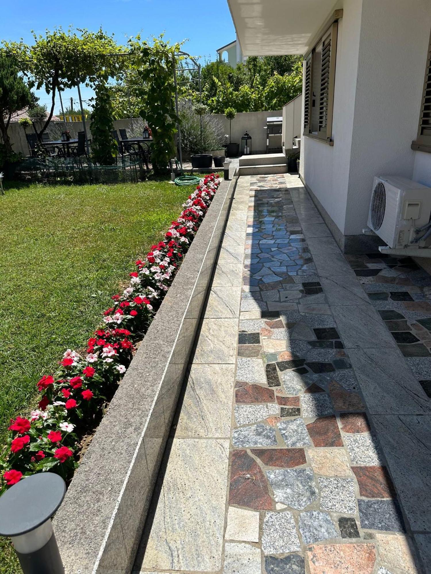 Apartments Vinse Near Rab Center Rab Town Exterior photo