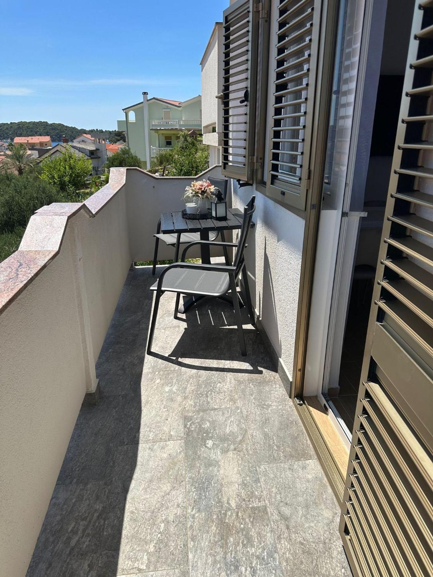 Apartments Vinse Near Rab Center Rab Town Exterior photo